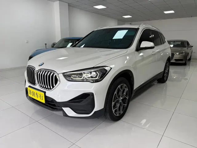 Фотография автомобиля — BMW X1