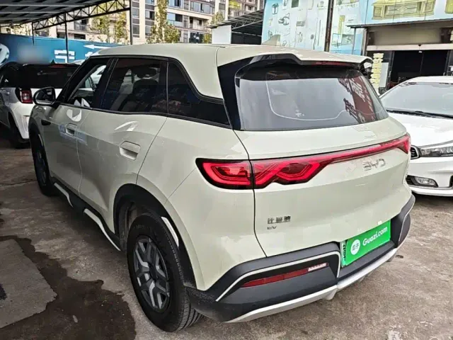 BYD Yuan UP — Фото автомобиля 4