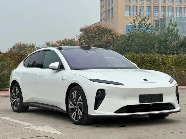 Nio ET5 — Фото автомобиля 6