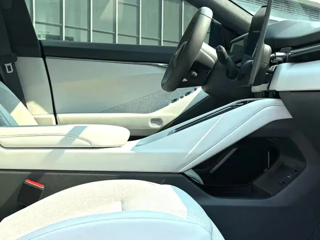 Xpeng P7 — Фото автомобиля 5