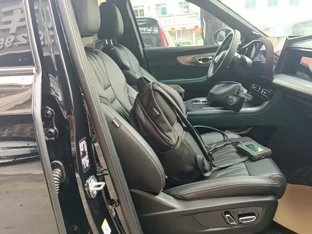 GAC Trumpchi GS8 — Фото автомобиля 24