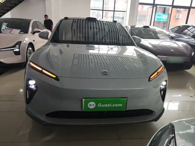 Nio ET5 Touring — Фото автомобиля 2