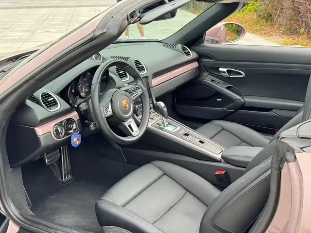 Porsche 718 — Фото автомобиля 14