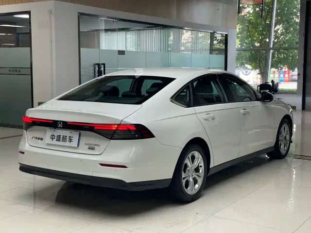 Honda Accord — Фото автомобиля 26
