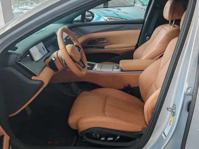 BYD Han L — Фото автомобиля 5
