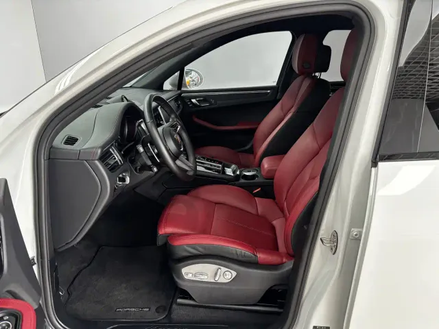 Porsche Macan — Фото автомобиля 12