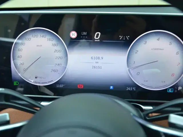 Mercedes-Benz S-Class — Фото автомобиля 12