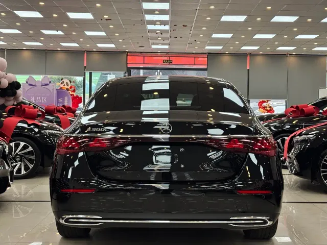 Mercedes-Benz E-Class — Фото автомобиля 13