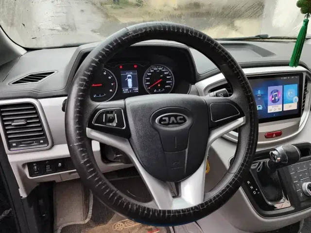 JAC Refine M4 — Фото автомобиля 15
