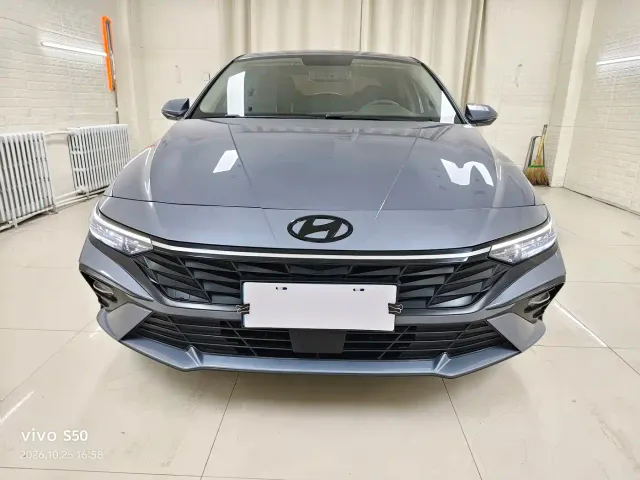 Hyundai Elantra — Фото автомобиля 2