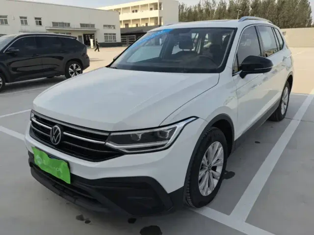 Фотография автомобиля — Volkswagen Tiguan L