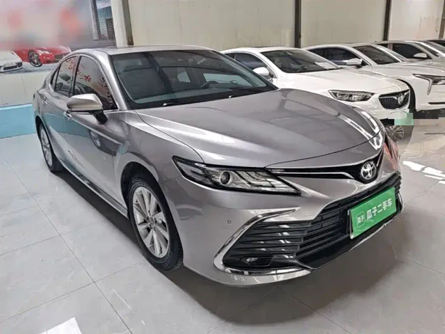 Toyota Camry — Фото автомобиля 3