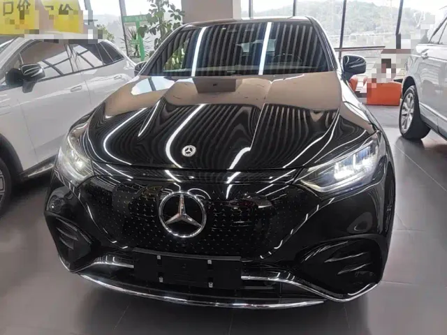 Mercedes-Benz EQE SUV — Фото автомобиля 2