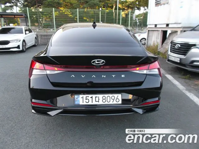 Hyundai Avante CN7 — Фото автомобиля 4