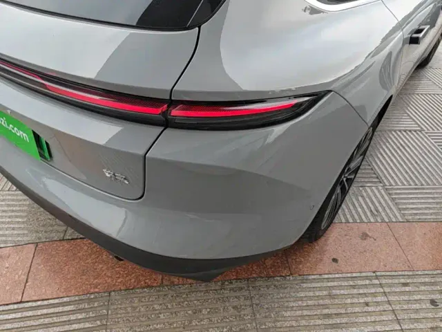 Nio ET5 Touring — Фото автомобиля 7