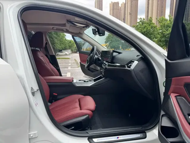 BMW 3 Series — Фото автомобиля 10