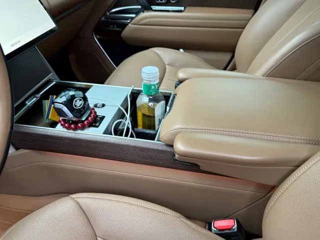 Land Rover Range Rover — Фото автомобиля 8
