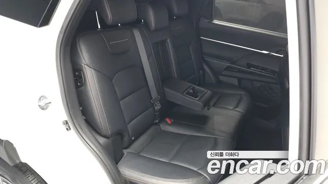 KG_Mobility_Ssangyong Torres Torres EVX — Фото автомобиля 11
