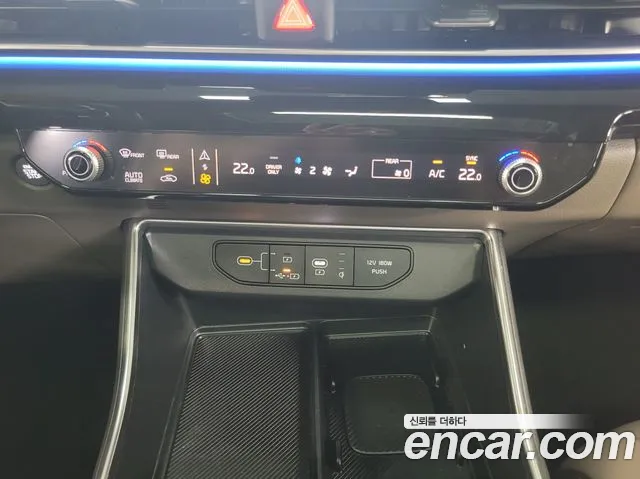 Kia Carnival Generation 4 — Фото автомобиля 8