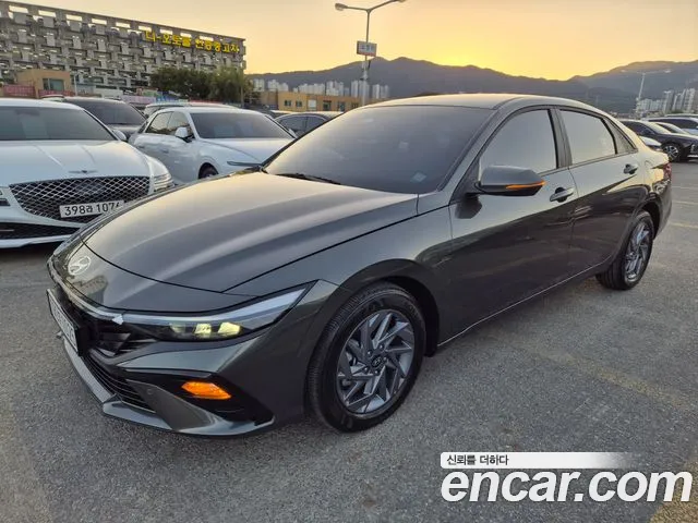 Hyundai Avante CN7 — Фото автомобиля 2