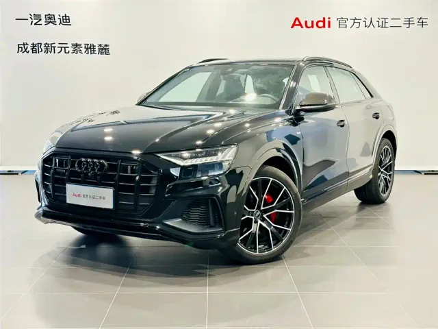 Фотография автомобиля — Audi Q8