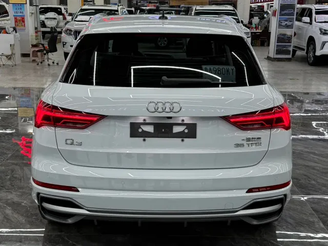 Audi Q3 — Фото автомобиля 4