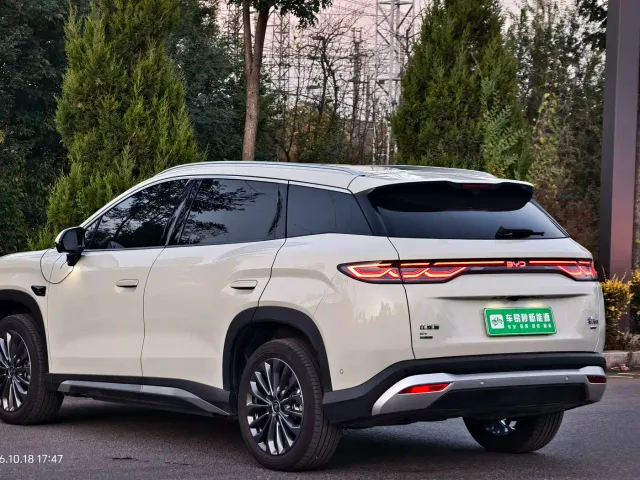 BYD Song Ultra — Фото автомобиля 6