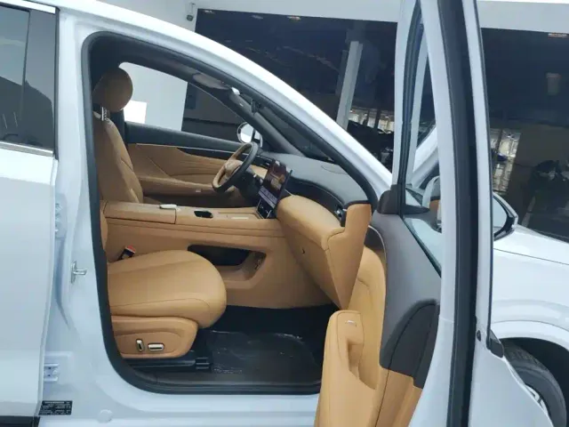 Dongfeng Aeolus L8 — Фото автомобиля 8