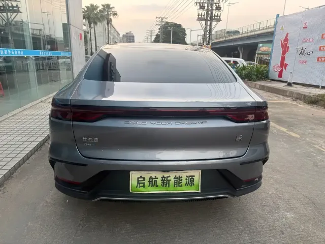 BYD Han — Фото автомобиля 10