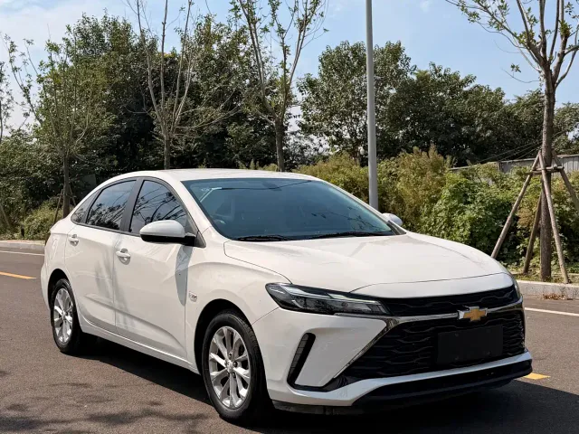 Chevrolet Monza — Фото автомобиля 3