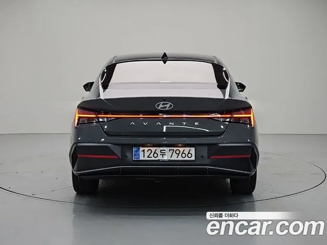 Hyundai Avante CN7 — Фото автомобиля 3
