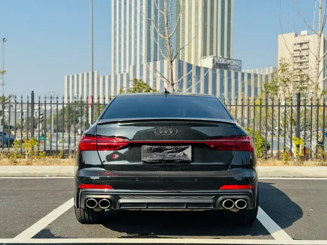 Audi A6L — Фото автомобиля 8