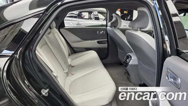 Hyundai Ioniq 6 — Фото автомобиля 18