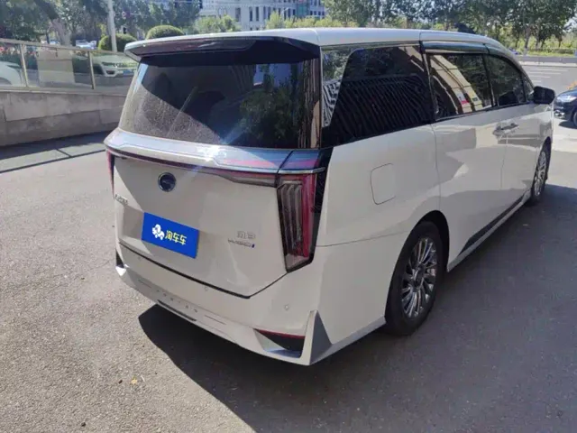 GAC Trumpchi M8 — Фото автомобиля 3