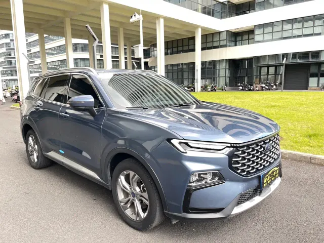 Ford Lingrui — Фото автомобиля 3