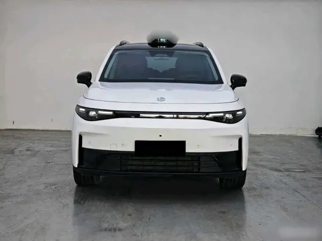 Leapmotor C16 — Фото автомобиля 2