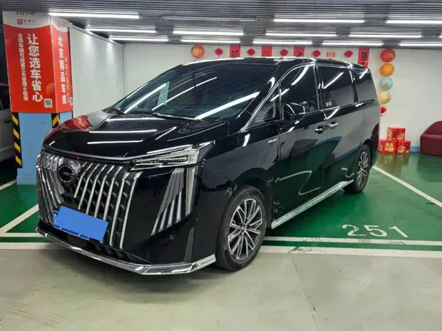 Фотография автомобиля — GAC Trumpchi M8