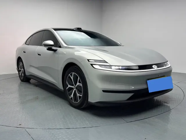 Changan Qiyuan A06 — Фото автомобиля 2