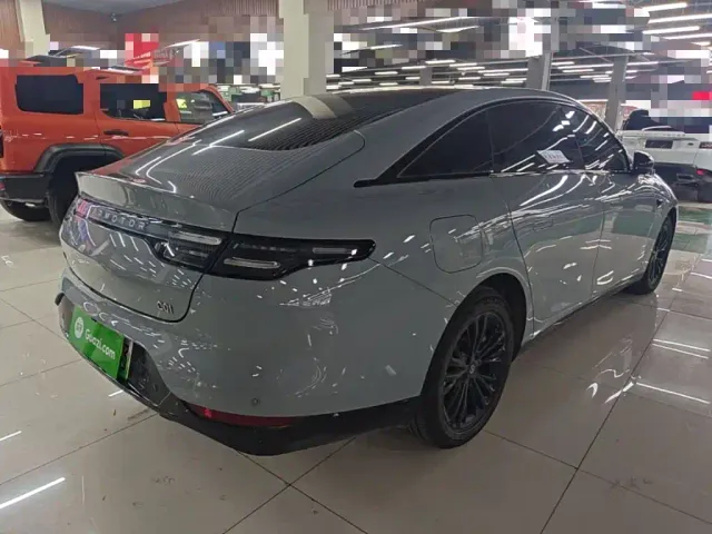 Leapmotor C01 — Фото автомобиля 6