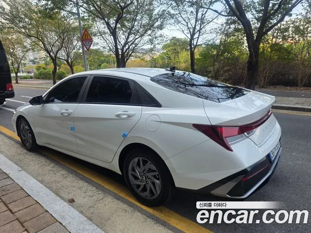 Hyundai Avante — Фото автомобиля 5