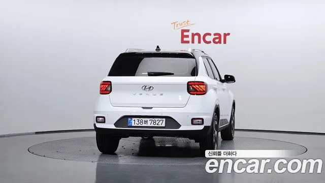 Hyundai Venue — Фото автомобиля 4