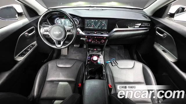 Kia Niro — Фото автомобиля 7