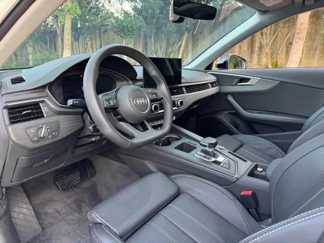 Audi A4L — Фото автомобиля 6