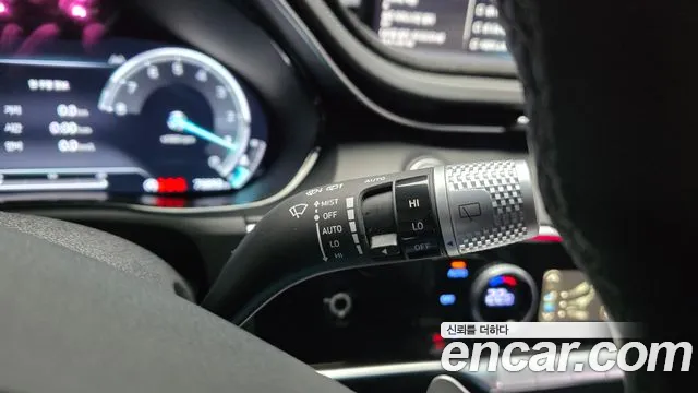 Genesis GV70 2.5T Бензин AWD — Фото автомобиля 18