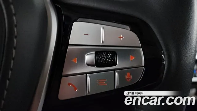 BMW 5 Series G30 — Фото автомобиля 16