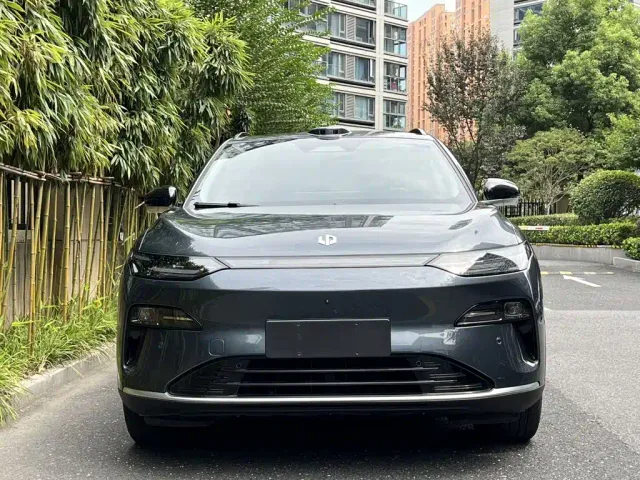 Leapmotor C11 — Фото автомобиля 2