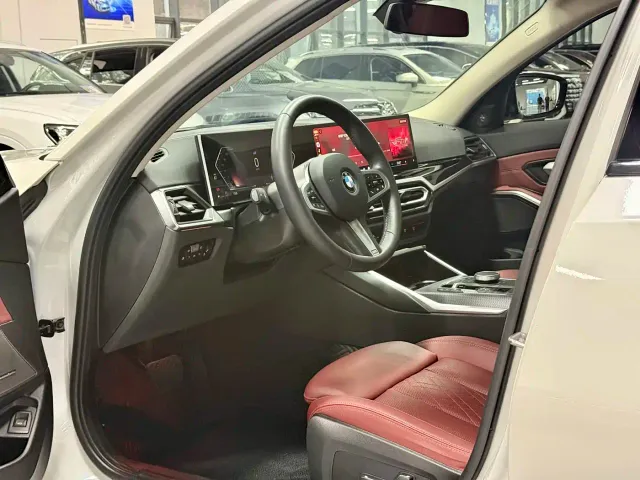 BMW 3 Series — Фото автомобиля 6