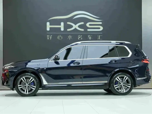 BMW X7 — Фото автомобиля 3