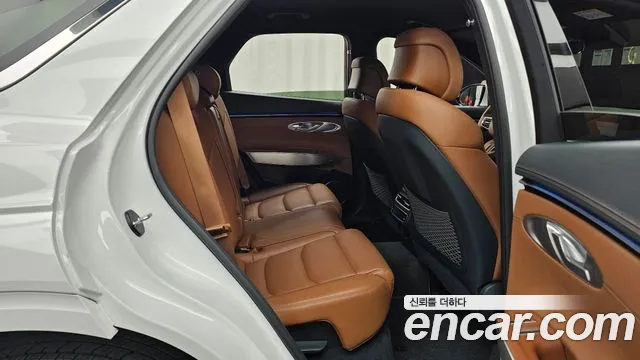 Genesis GV70 — Фото автомобиля 18