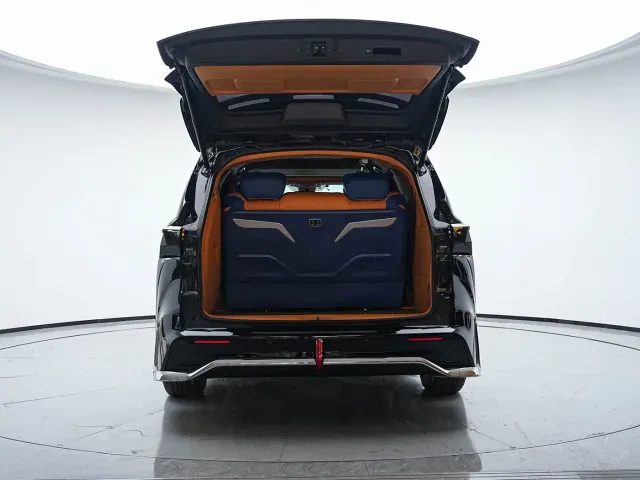 Toyota Sienna — Фото автомобиля 24